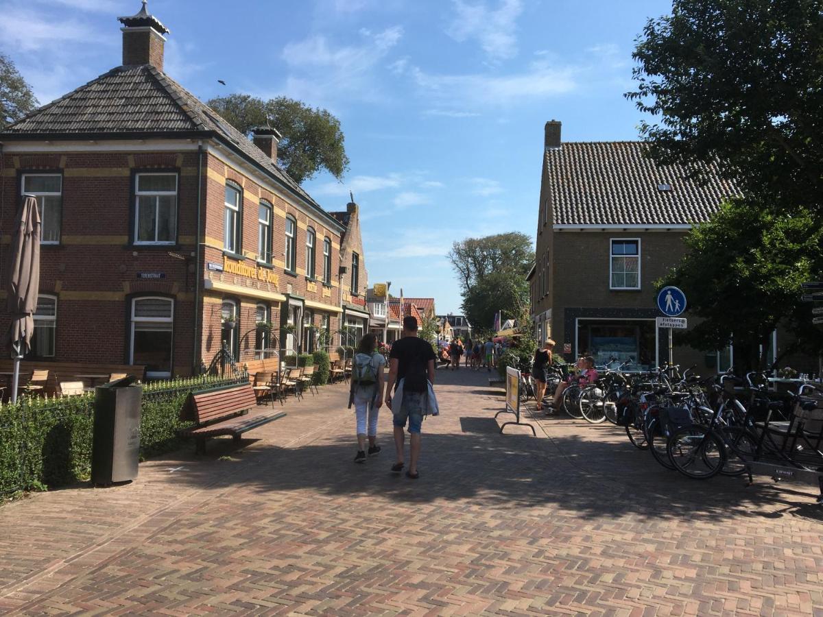 Appartement Tjerk Hollum  Eksteriør bilde